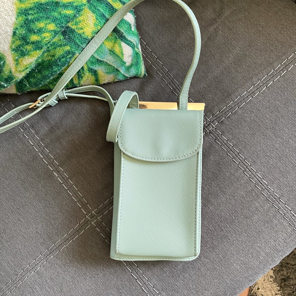Wallet/phone case crossbody